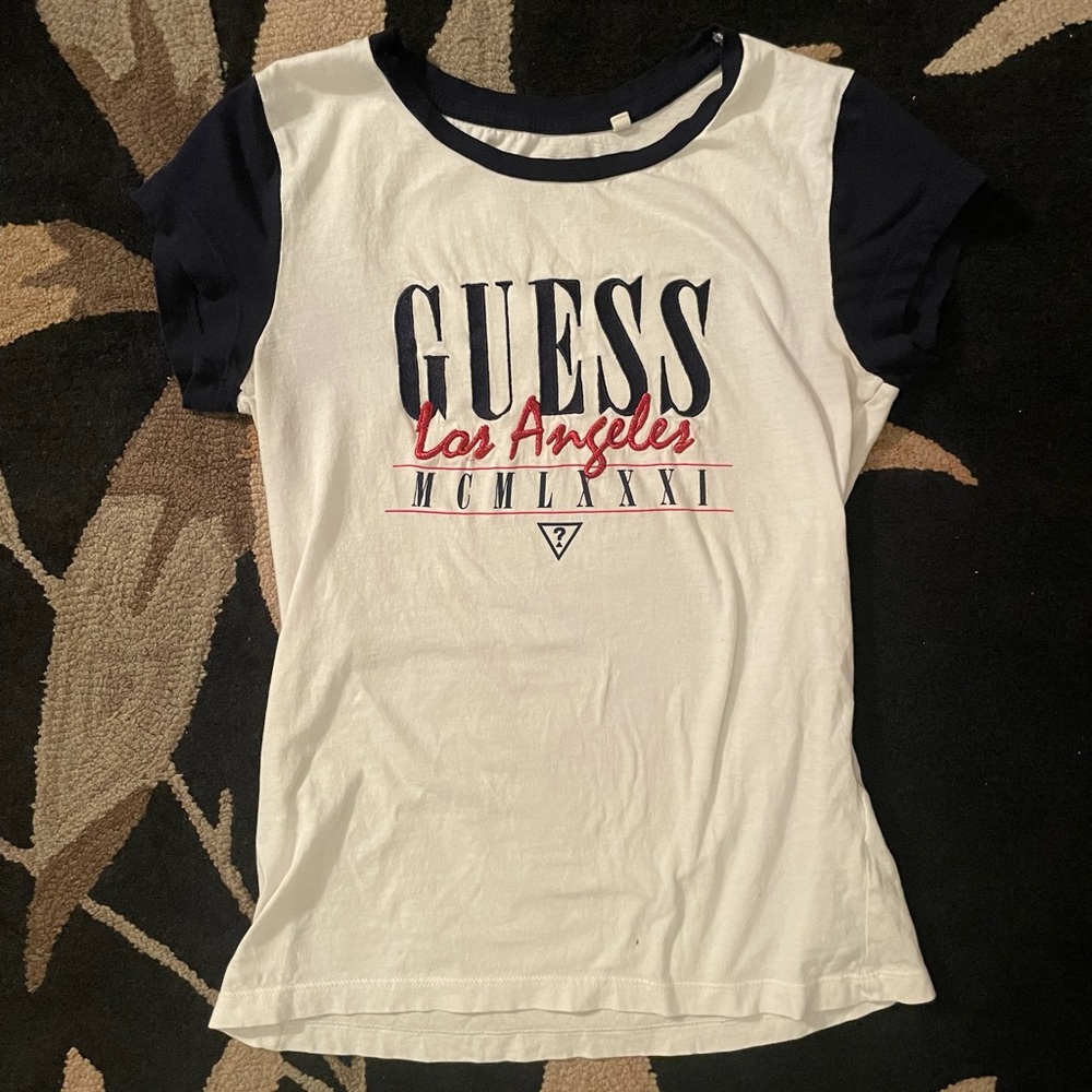 Guess tee